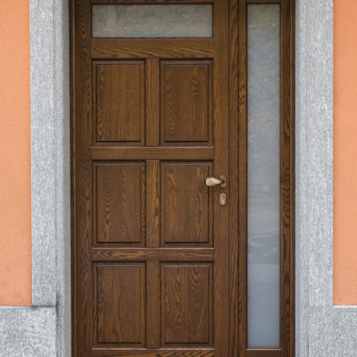 Portoncino d'ingresso 2 battenti in rovere, ferramenta Secur Top di AGB