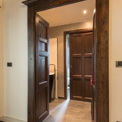Portoncino d'ingresso in rovere, restauro porte interne