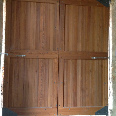 Portone in legno massello - Falegnameria Donatello