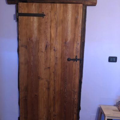 Porta rustica in larice Falegnameria Donatello