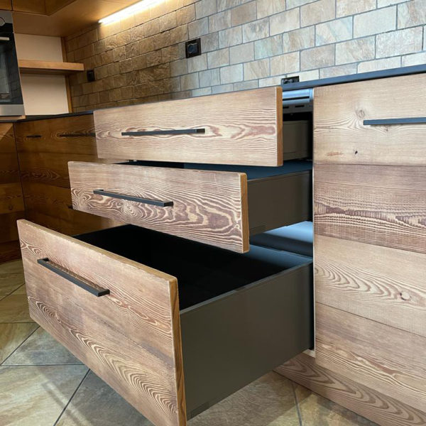 cucina in larice invecchiato